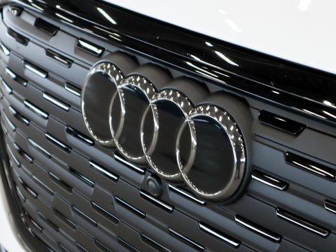 Certified 2024 Audi Q4 e-tron Premium Plus image 29