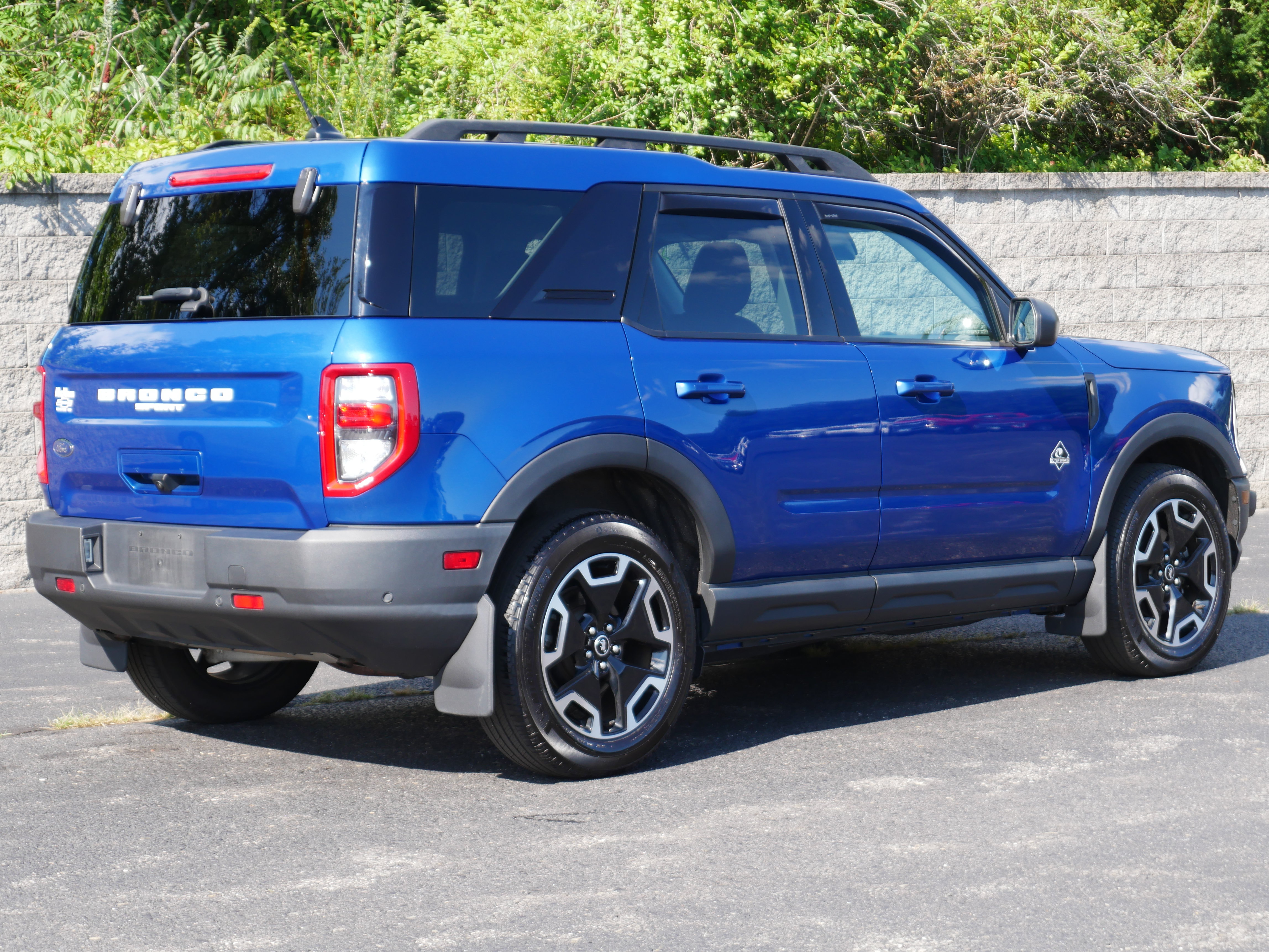 Used 2023 Ford Bronco Sport Outer Banks w/ Tech Package AWD/4WD image 7