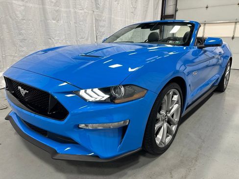 Used 2022 Ford Mustang GT Premium w/ Equipment Group 401A RWD image 3