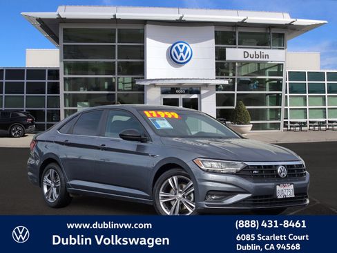 Certified 2020 Volkswagen Jetta R-Line w/ R-Line Cold Weather Package image 1