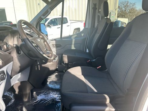 Used 2019 Ford Transit 150 XLT image 13