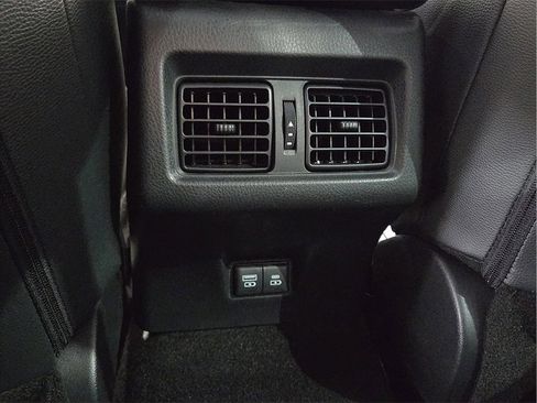 Certified 2025 Toyota Camry SE image 10