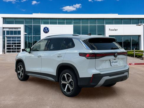 New 2026 Volkswagen Tiguan SE AWD/4WD image 9