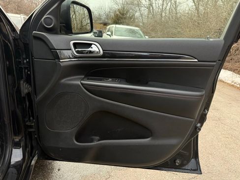 Used 2018 Jeep Grand Cherokee Trailhawk image 21