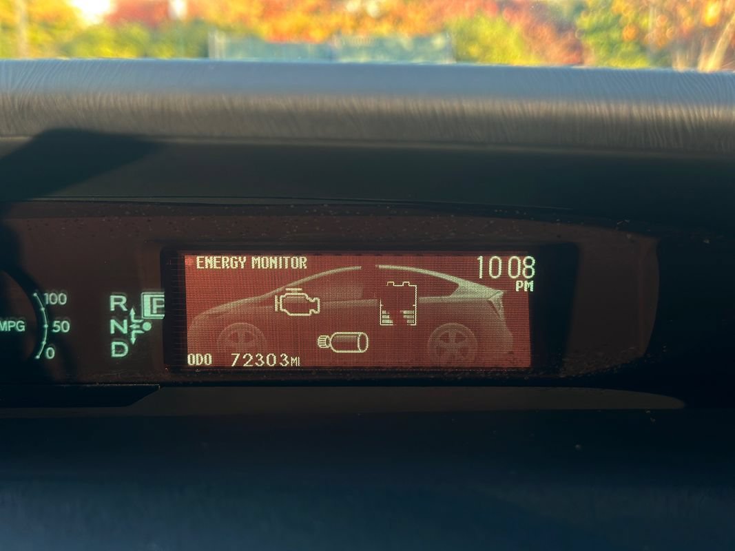 Used 2014 Toyota Prius Five FWD image 10