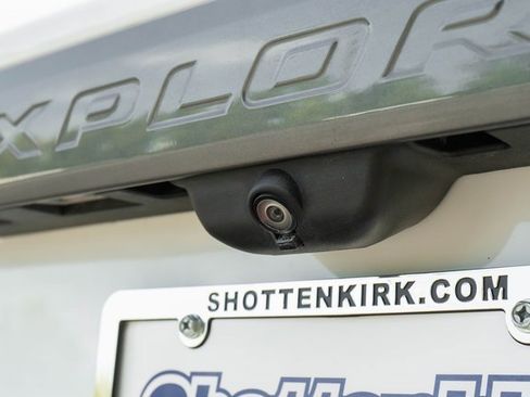 Used 2022 Ford Explorer XLT w/ Equipment Group 202A image 16