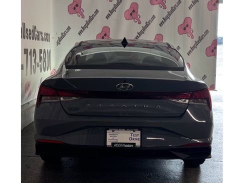 Used 2022 Hyundai Elantra SEL FWD image 11