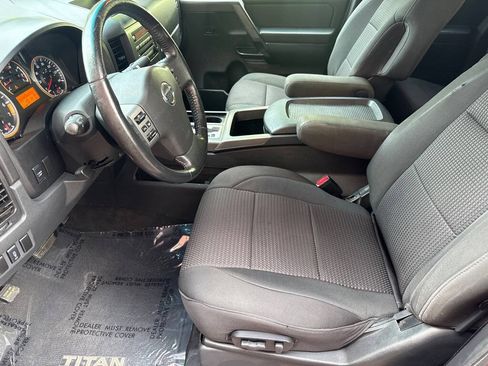 Used 2012 Nissan Titan SV w/ SV Value Truck Pkg AWD/4WD image 14