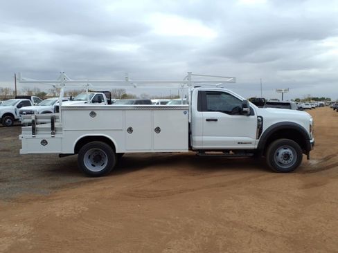 New 2024 Ford F550 4x4 Regular Cab Super Duty image 3