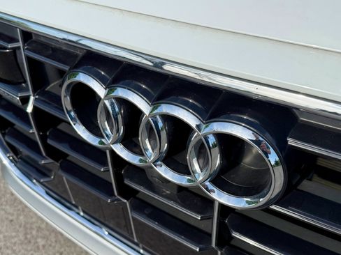 Used 2020 Audi Q8 Prestige image 10