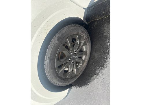 Used 2024 Kia Carnival SX FWD image 34