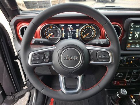 Used 2023 Jeep Gladiator Rubicon w/ Cold Weather Group image 22