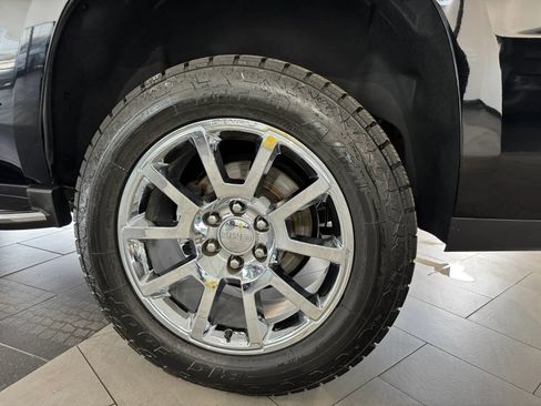 Used 2017 GMC Yukon SLT image 46