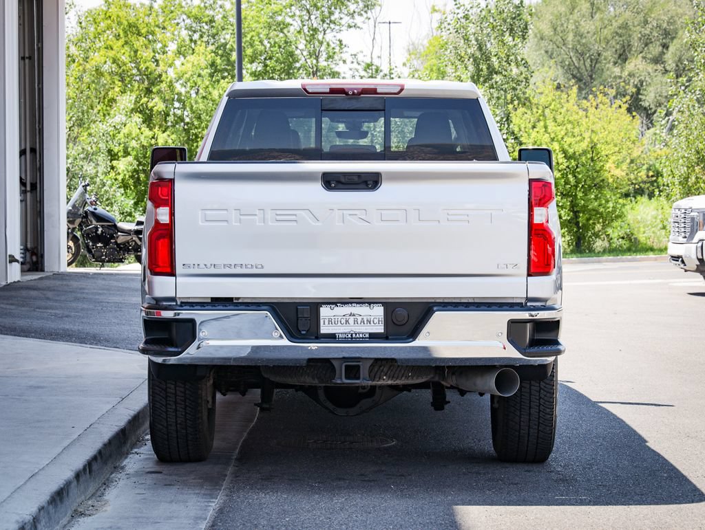 Used 2020 Chevrolet Silverado 2500 LTZ w/ LTZ Premium Package AWD/4WD image 4