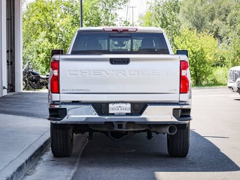 Used 2020 Chevrolet Silverado 2500 LTZ w/ LTZ Premium Package AWD/4WD image 4