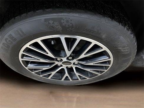 Used 2024 Ford Escape SE image 9