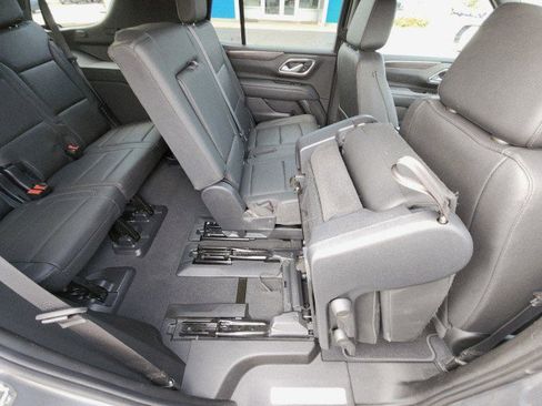 Used 2022 Chevrolet Tahoe LT w/ Luxury Package image 18