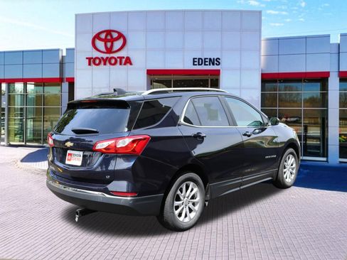 Used 2021 Chevrolet Equinox LT FWD image 3