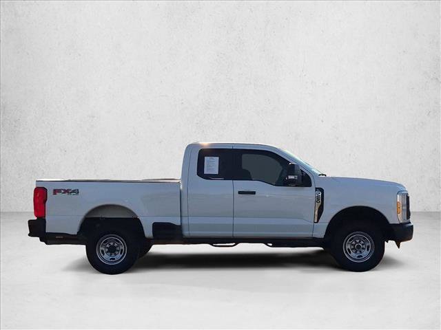 Used 2023 Ford F250 XL w/ FX4 Off-Road Package AWD/4WD image 4