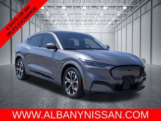 Used 2021 Ford Mustang Mach-E Premium w/ Equipment Group 301A AWD/4WD video 1