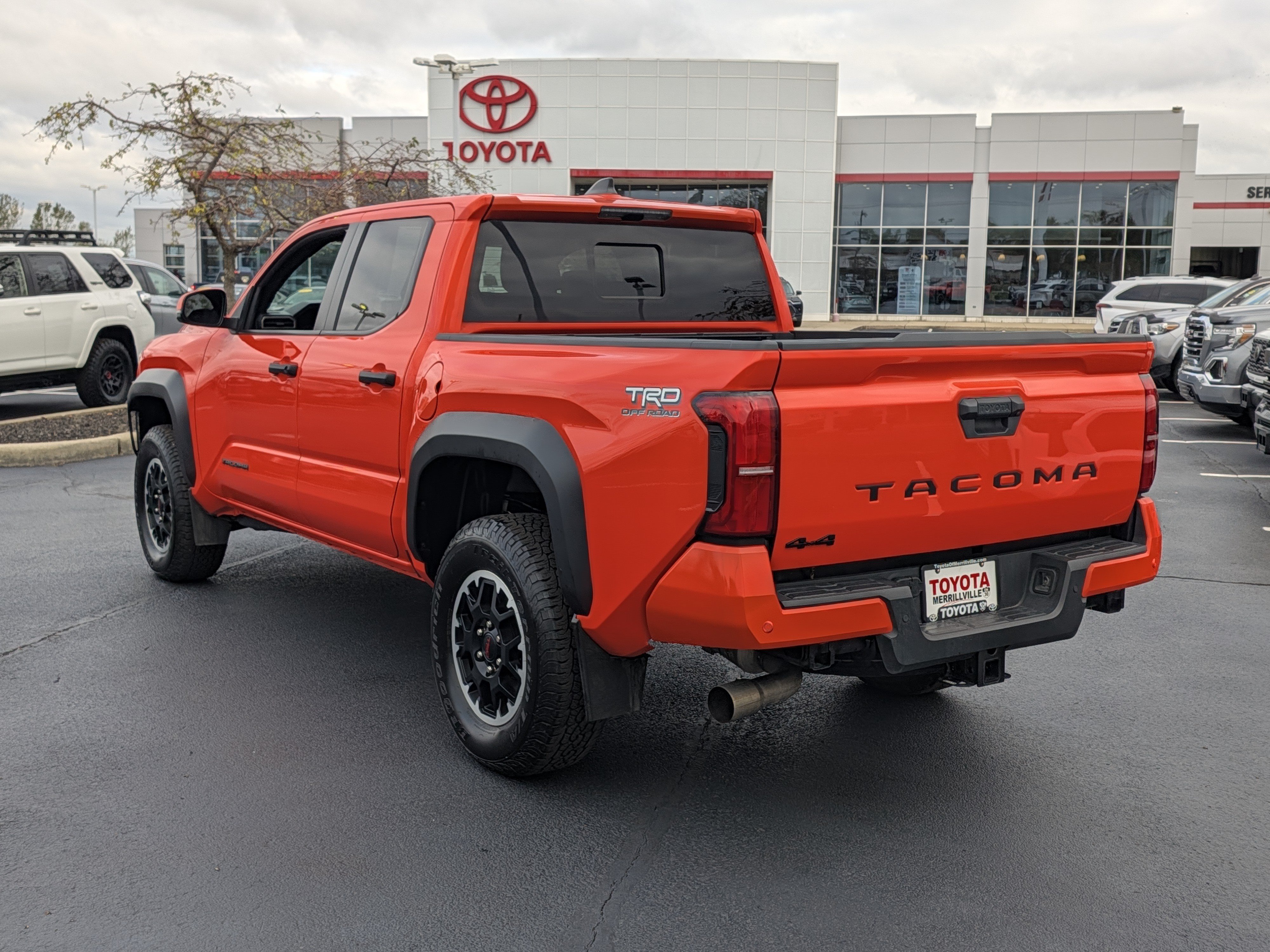 Used 2024 Toyota Tacoma TRD Off-Road w/ TRD Off Road Upgrade Package AWD/4WD image 6
