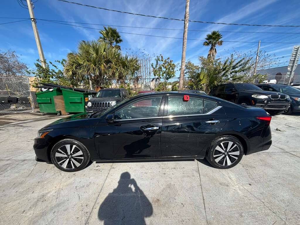 Used 2020 Nissan Altima 2.5 SL FWD image 3