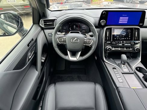 New 2026 Lexus LX 700h Luxury image 11