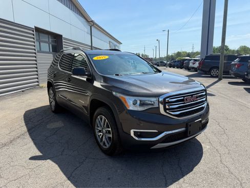 Used 2019 GMC Acadia SLE AWD/4WD image 2