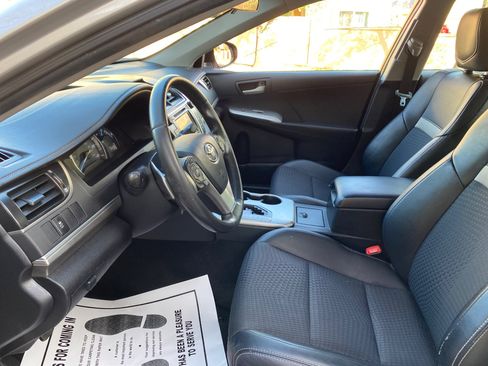 Used 2012 Toyota Camry SE image 25