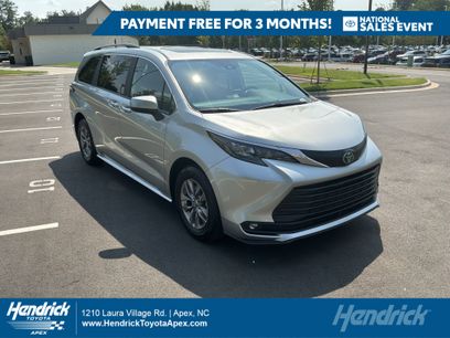 Used 2025 Toyota Sienna XLE