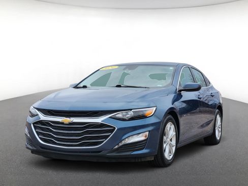 Used 2024 Chevrolet Malibu LT image 2