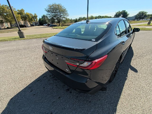 Certified 2026 Toyota Camry SE FWD image 5