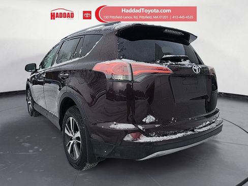 Used 2018 Toyota RAV4 XLE image 3