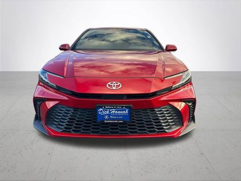 Certified 2025 Toyota Camry SE w/ Convenience Package image 3