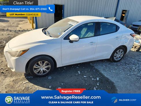Used 2019 Toyota Yaris L FWD image 1