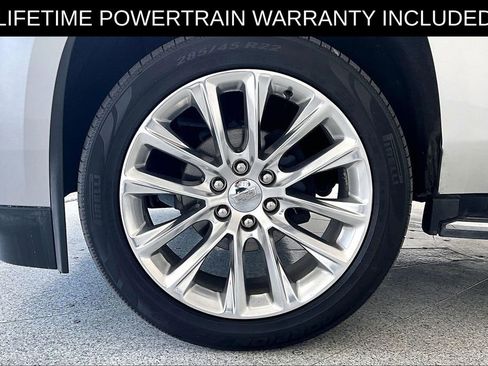 Used 2020 Cadillac Escalade Luxury AWD/4WD image 12