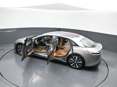Used 2023 Lucid Air Touring image 49