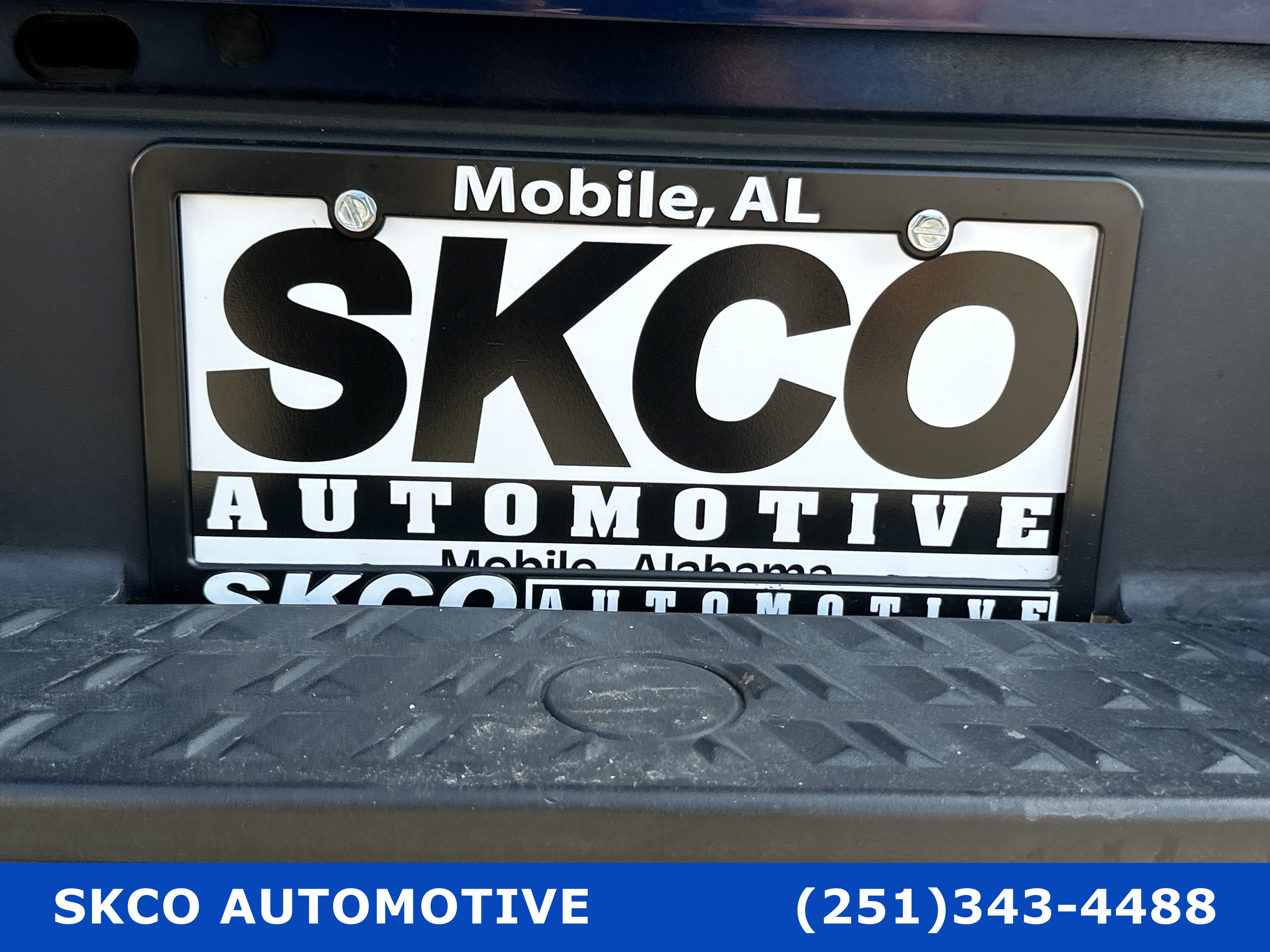 Used 2022 Nissan Titan SV RWD image 29