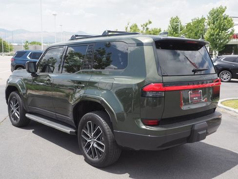 Used 2025 Lexus GX 550 w/ Cold Area Package AWD/4WD image 5