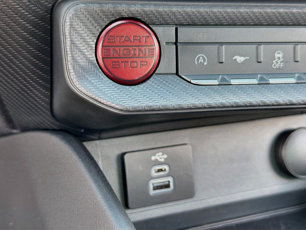 Used 2026 Ford Mustang Coupe RWD image 11