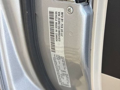 Used 2021 Chrysler Voyager Lxi FWD image 43