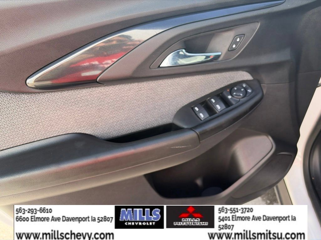 Used 2023 Chevrolet TrailBlazer LT FWD image 11