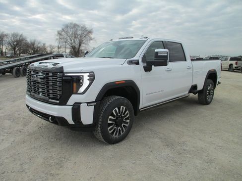 New 2026 GMC Sierra 3500 Denali Ultimate image 11