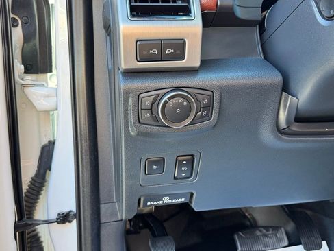 Used 2022 Ford F250 Platinum w/ FX4 Off-Road Package image 20