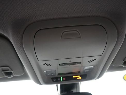 Used 2024 Chevrolet Blazer LT w/ Convenience Package image 5