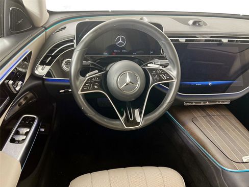 Certified 2024 Mercedes-Benz E 350 4MATIC Sedan image 17