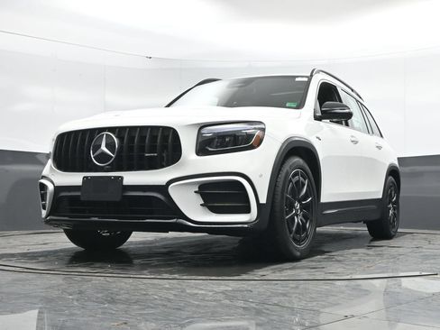 Used 2025 Mercedes-Benz GLB 35 AMG 4MATIC image 47