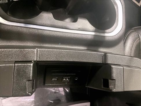 Used 2021 GMC Sierra 1500 SLT image 26