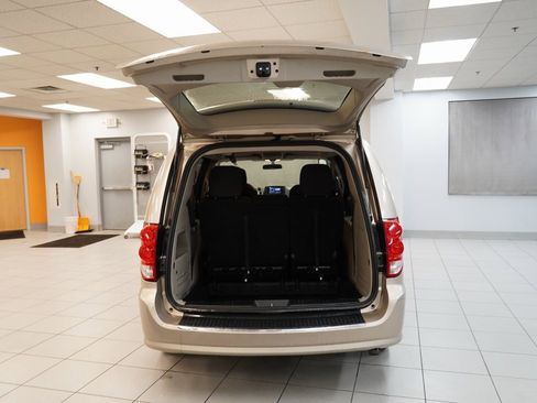 Used 2014 Dodge Grand Caravan American Value Package image 9