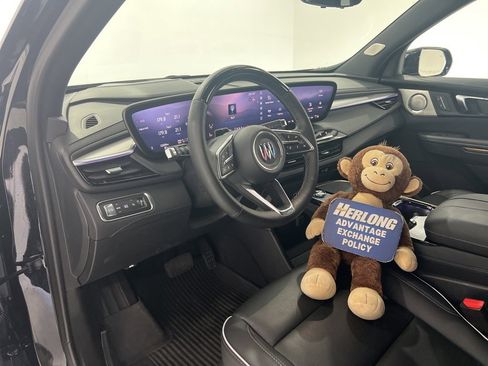 Used 2025 Buick Enclave Avenir w/ Super Cruise Package image 9